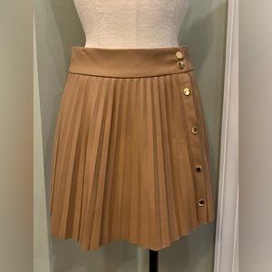 Do+Be Faux leather tennis skirt with Gold Snaps | Size Small